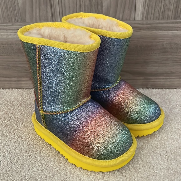 UGG NWT baby girl size 7 classic rainbow sparkle glitter boots with yellow trim. - Picture 3 of 13